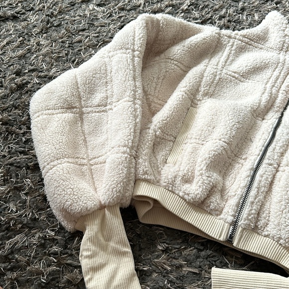 FP Movement - Outward Bounds Fleece Small - Picture 7 of 8